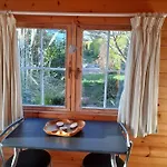 Delightful Log Apartment *